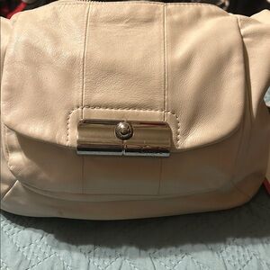 Coach Off-White Leather Shoulder Bag
